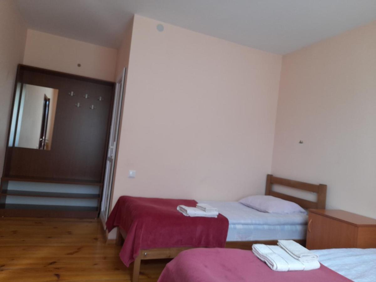 Kera Guest House Kazbegi Exteriör bild